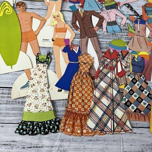 Vintage Toy 60 pc Malibu PJ Barbie Ken Magic Paper Dolls Clothes Surfer 1972 - Picture 14 of 16